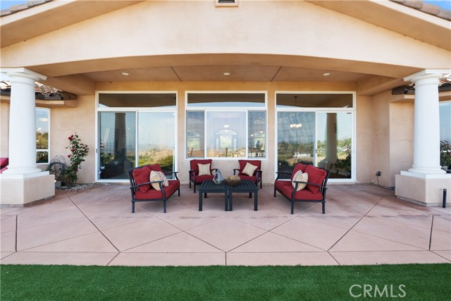 255 Puerta De Lomas, Fallbrook CA: https://media.crmls.org/medias/1af17b86-f01e-4a87-b008-0b42915573e8.jpg