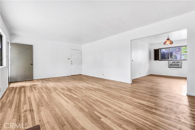 305 Raymondale Drive, South Pasadena CA: https://media.crmls.org/medias/1af18306-0878-4fdb-ab2c-050045797d32.jpg
