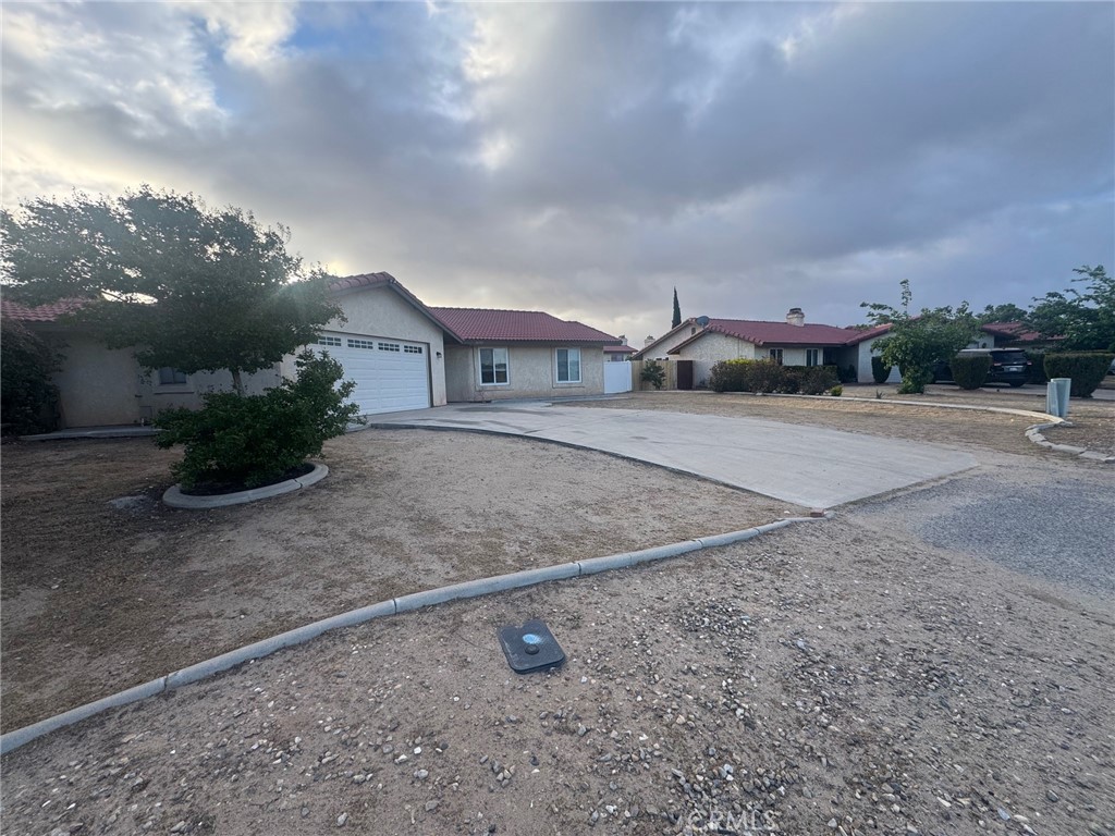 10333 Tamarisk Avenue