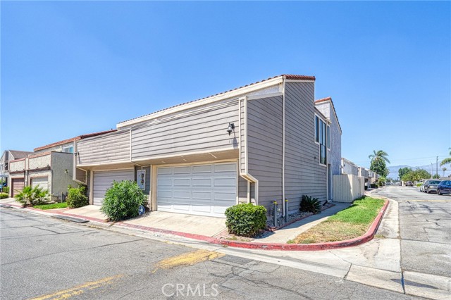 Detail Gallery Image 2 of 34 For 4814 Ranch Rd, Chino,  CA 91710 - 3 Beds | 2/1 Baths