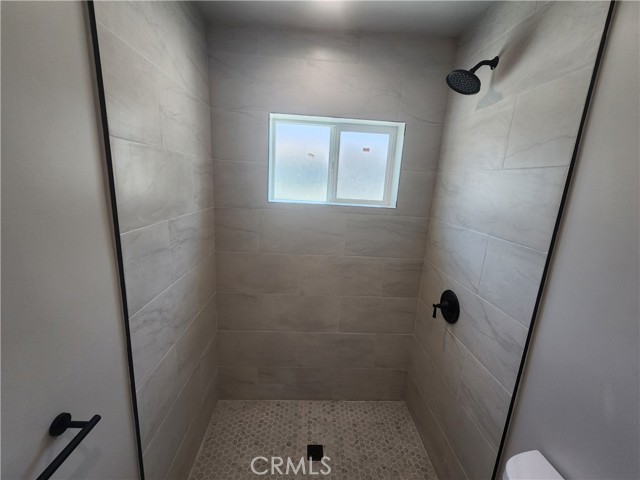 Detail Gallery Image 15 of 28 For 10940 Oxnard St #10942 1/2,  North Hollywood,  CA 91606 - 2 Beds | 1 Baths