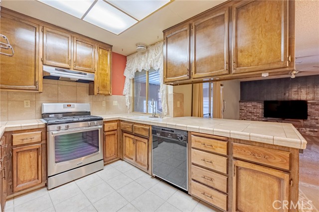 Detail Gallery Image 14 of 38 For 3557 M St, Merced,  CA 95348 - 3 Beds | 2 Baths