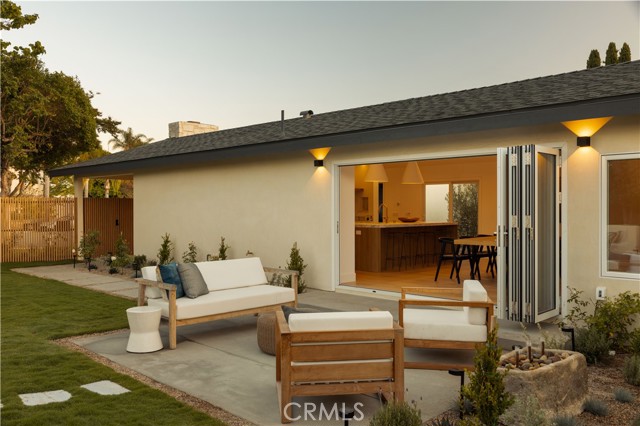 3499 San Rafael Circle, Costa Mesa CA: https://media.crmls.org/medias/1af2e6d1-628e-44ad-b209-dab056187e46.jpg