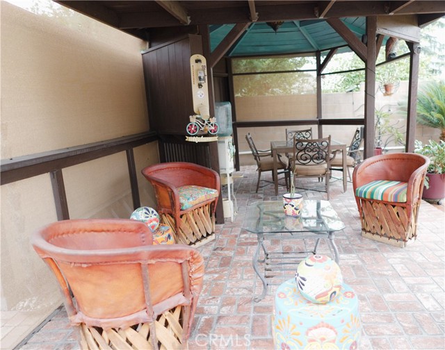 424 W 11th Street, Azusa CA: https://media.crmls.org/medias/1af2fe54-b7a2-415e-b020-3518e7ff5ca0.jpg