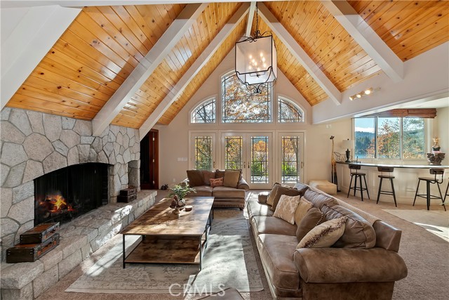 Detail Gallery Image 16 of 63 For 28175 North Shore Rd, Lake Arrowhead,  CA 92352 - 5 Beds | 5/1 Baths