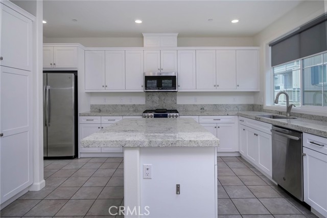 Detail Gallery Image 6 of 39 For 4326 Canyon Coral, Yorba Linda,  CA 92886 - 4 Beds | 3/1 Baths