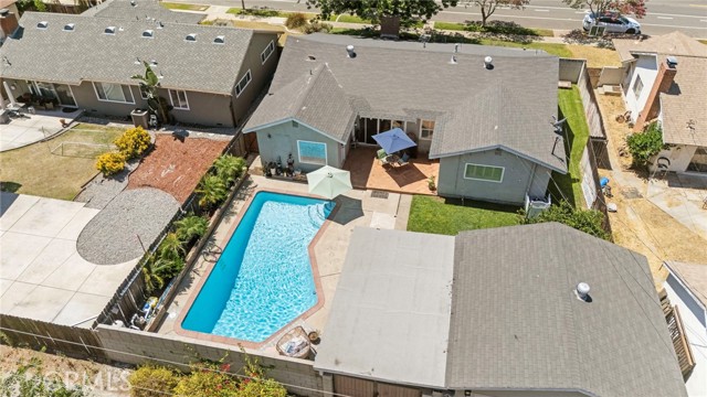 289 E Mckinley Avenue, Pomona CA: https://media.crmls.org/medias/1af440a5-be1c-4a5a-8480-dece5d4537fb.jpg
