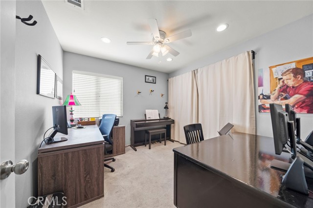 Detail Gallery Image 9 of 18 For 2748 Chuckwagon, Palmdale,  CA 93550 - 3 Beds | 2 Baths