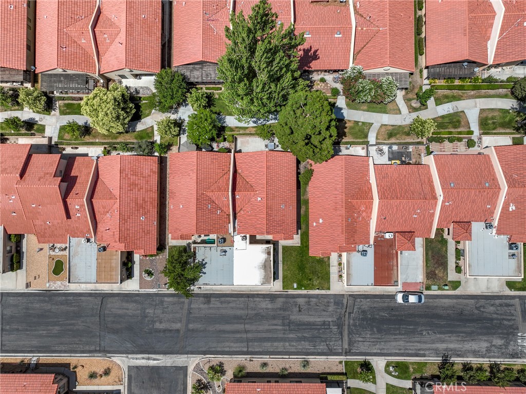 https://media.crmls.org/medias/1af65b64-d191-4ea1-8dbf-fd5ad9ca0dcc.jpg?preset=X-Large