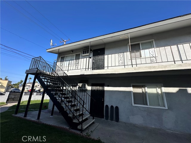 8150 Gardendale Street, Paramount CA: https://media.crmls.org/medias/1af6d49d-36a3-4a21-84c3-3a492f647c83.jpg