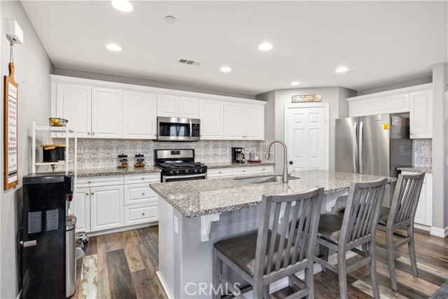 Detail Gallery Image 9 of 40 For 3319 Appalachian, Perris,  CA 92570 - 4 Beds | 2 Baths