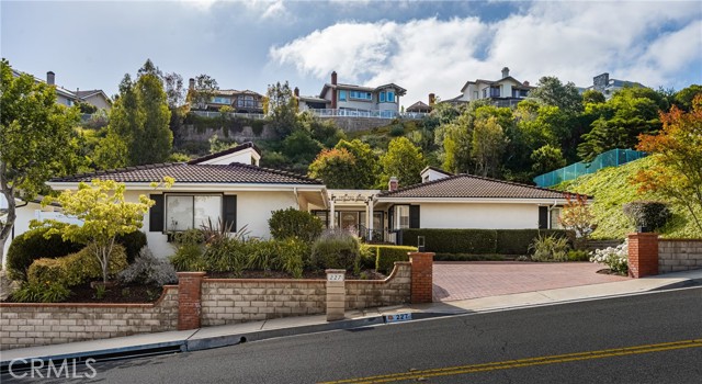 Detail Gallery Image 2 of 70 For 227 S Calle Grande, Orange,  CA 92869 - 3 Beds | 2 Baths