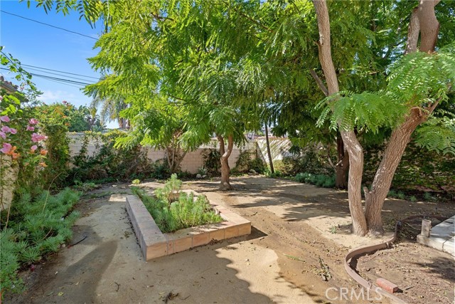 646 Avenue B photo 31