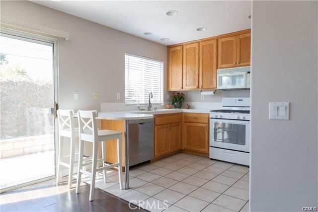 431 W Bay Street, Costa Mesa CA: https://media.crmls.org/medias/1afa2b30-1b9d-41e7-ace3-e441932acdcb.jpg