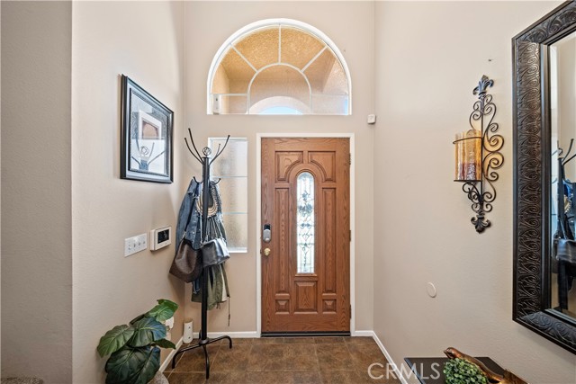 Detail Gallery Image 4 of 36 For 901 Primrose Lane, Corona,  CA 92878 - 3 Beds | 2/1 Baths