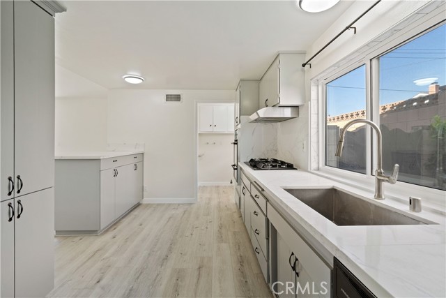 Detail Gallery Image 11 of 35 For 2771 Loraine Pl, Simi Valley,  CA 93065 - 4 Beds | 2/1 Baths