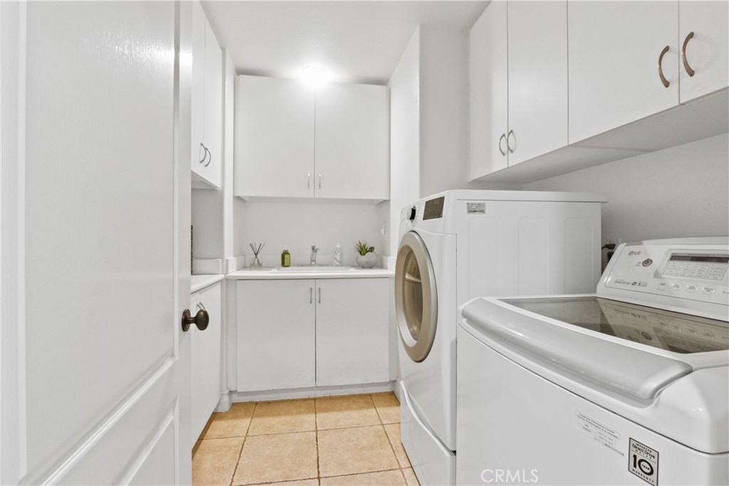 MLS #OC25275995 image #19