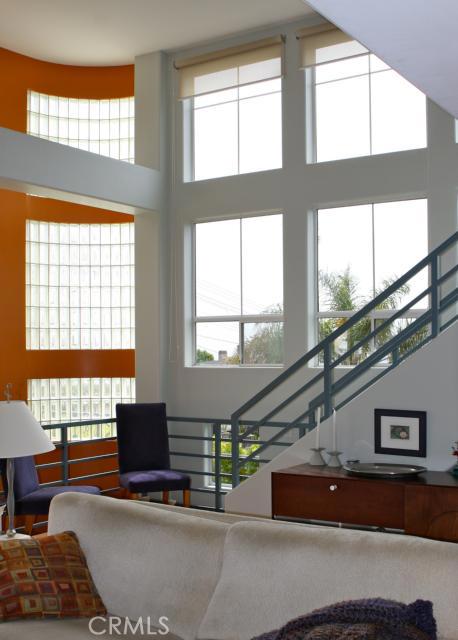 655 Longfellow Avenue, Hermosa Beach, California 90254, 3 Bedrooms Bedrooms, ,2 BathroomsBathrooms,Residential,Sold,Longfellow,S12012664