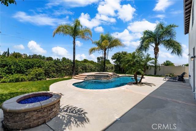 8800 Camino Limon Road, Corona CA: https://media.crmls.org/medias/1afae130-455f-436c-8ed0-0a174c640df2.jpg