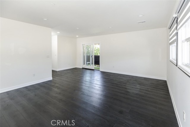 Detail Gallery Image 10 of 23 For 624 Hawthorne St a,  Glendale,  CA 91204 - 2 Beds | 2 Baths
