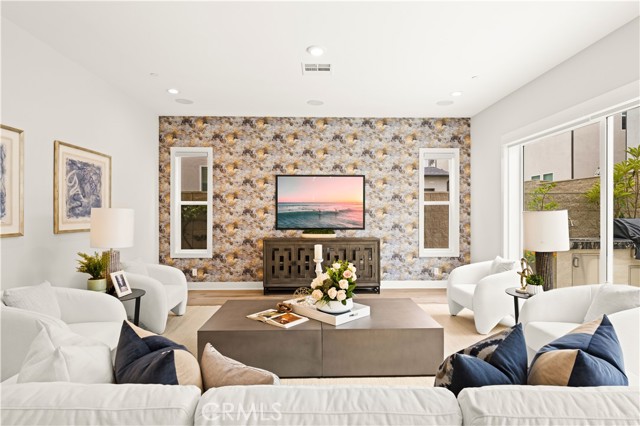 271 Huckleberry, Lake Forest CA: https://media.crmls.org/medias/1afbf0fa-1465-4fa6-b273-0ed9d22c6a8c.jpg