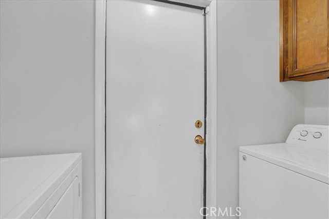 801 Vine St, Exeter CA: https://media.crmls.org/medias/1afc4d3d-fdd1-4c02-8658-481d5219f93f.jpg