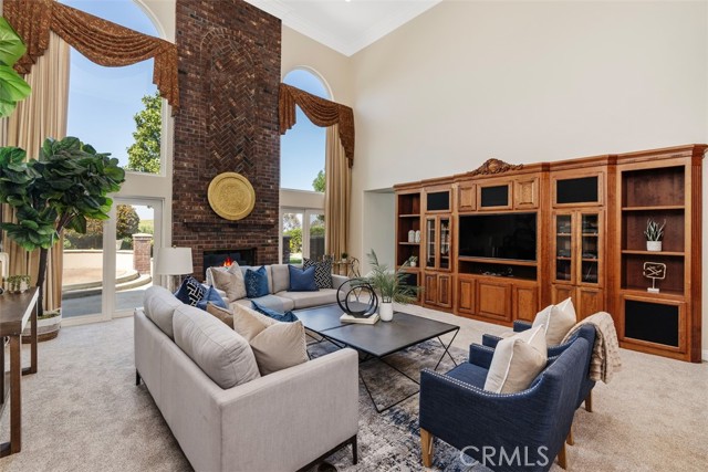 Detail Gallery Image 21 of 22 For 6863 Canyon Hill Dr, Riverside,  CA 92506 - 6 Beds | 6/1 Baths