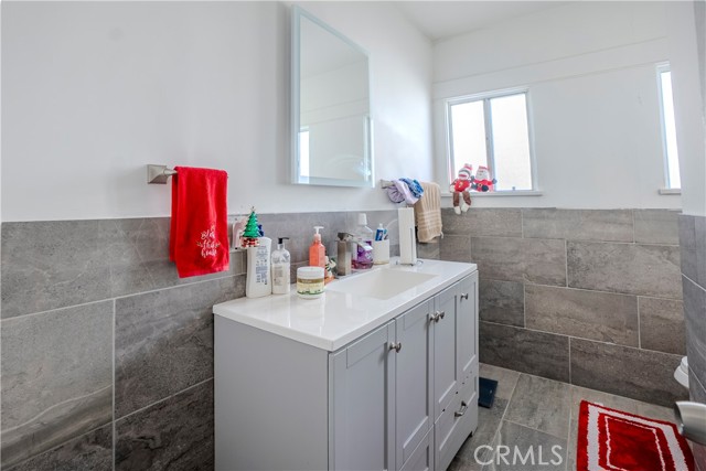 Detail Gallery Image 10 of 19 For 5146 Chesley Ave, Los Angeles,  CA 90043 - 2 Beds | 1 Baths