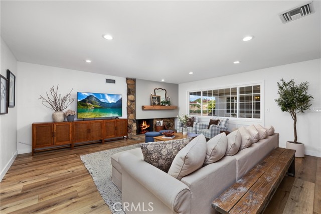 Detail Gallery Image 6 of 33 For 5121 Cedarlawn, Placentia,  CA 92870 - 3 Beds | 2 Baths