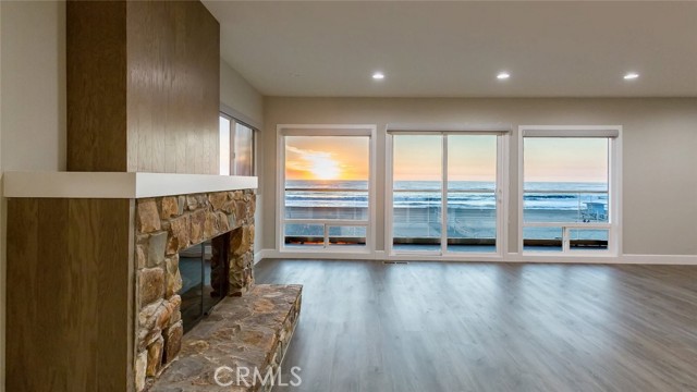 Detail Gallery Image 14 of 36 For 304 the Strand, Manhattan Beach,  CA 90266 - 4 Beds | 4/1 Baths