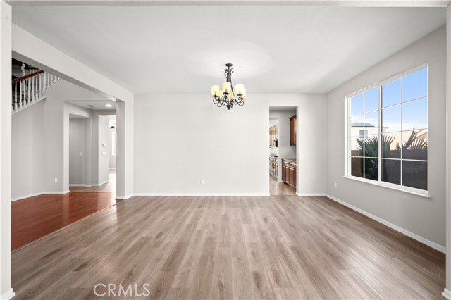 Detail Gallery Image 10 of 62 For 42437 71st, Lancaster,  CA 93536 - 5 Beds | 4 Baths