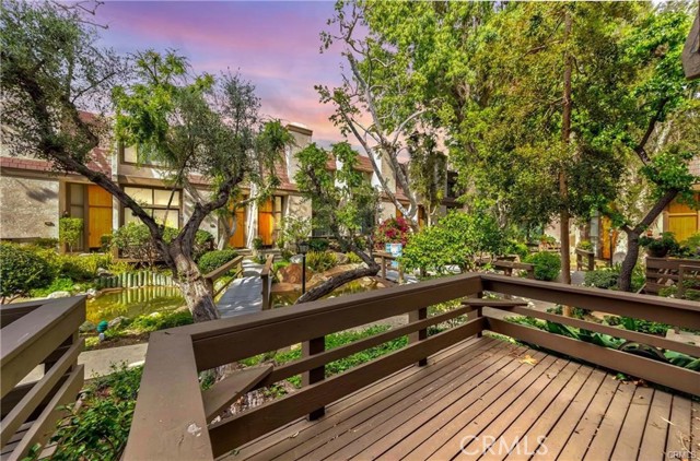 Detail Gallery Image 3 of 30 For 9000 Vanalden Ave #176,  Northridge,  CA 91324 - 2 Beds | 2/1 Baths