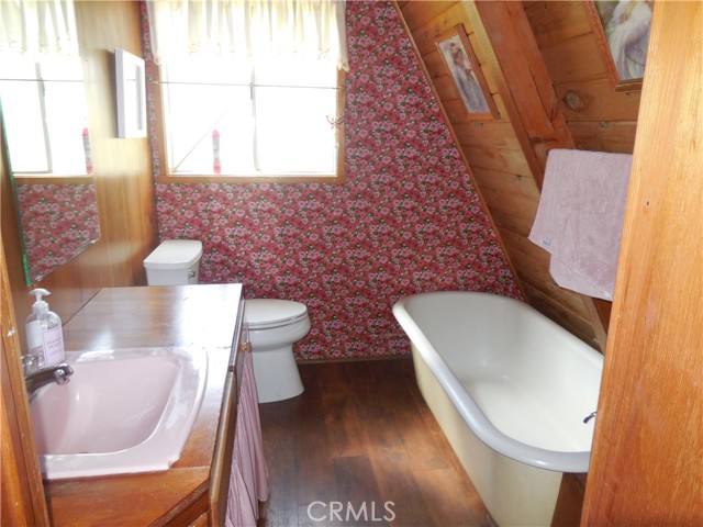 44824 Mountain Meadow Road, Oakhurst CA: https://media.crmls.org/medias/1aff148b-409a-47ef-85a1-4fe384b9dc70.jpg
