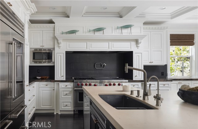 2681 Crestview Drive, Newport Beach CA: https://media.crmls.org/medias/1b010815-e0aa-47e9-bec8-abe6ca4604e4.jpg