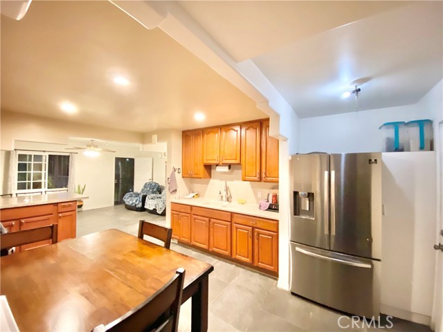 Detail Gallery Image 8 of 26 For 830 E Emporia St, Ontario,  CA 91761 - 3 Beds | 1 Baths