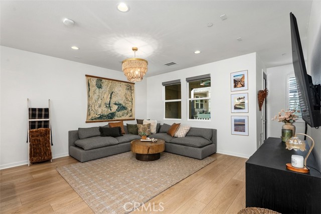 Detail Gallery Image 3 of 25 For 85 Hideaway Loop, Mission Viejo,  CA 92691 - 4 Beds | 3/1 Baths