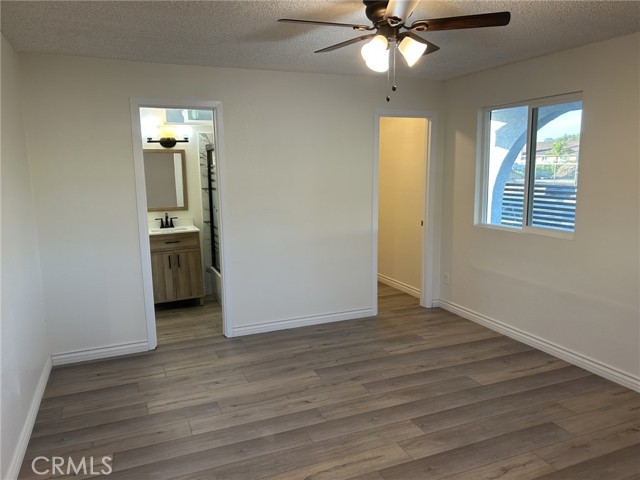 Detail Gallery Image 6 of 27 For 4832 Mitchell Ave, Riverside,  CA 92505 - 2 Beds | 2 Baths
