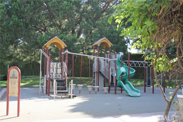 563 E City Court, Anaheim CA: https://media.crmls.org/medias/1b042b84-a514-469d-9e1f-1c42060e223e.jpg