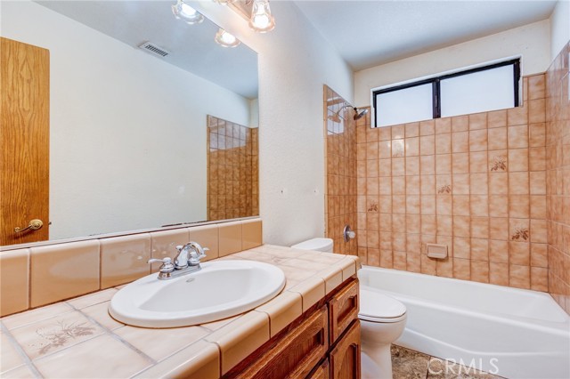 Detail Gallery Image 25 of 43 For 14076 Wawona Rd, Apple Valley,  CA 92307 - 3 Beds | 2 Baths