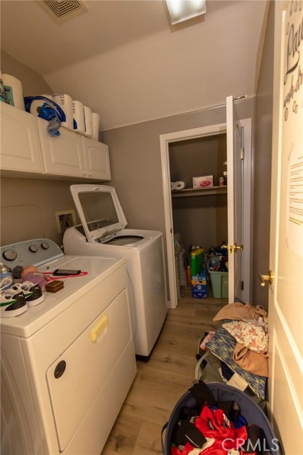 803 Mountain Park Drive, Bakersfield CA: https://media.crmls.org/medias/1b05ef9e-ba6c-4192-b997-25d0c260472b.jpg