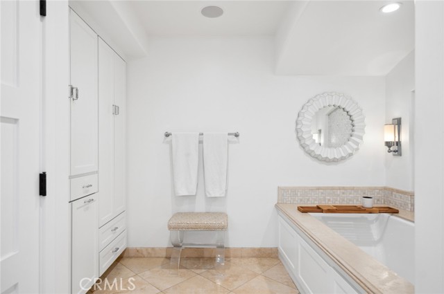 1501 Kathleen Lane, Newport Beach CA: https://media.crmls.org/medias/1b070c46-c6eb-4237-9e79-24ae9b7220b6.jpg
