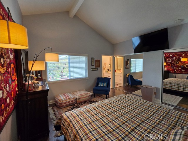 5 Carriage Hill Lane, Laguna Hills CA: https://media.crmls.org/medias/1b07d5b9-713f-4c3e-a559-617dad8527ef.jpg