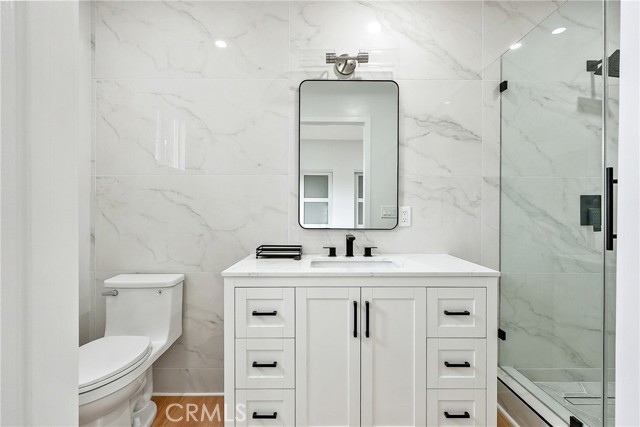 Detail Gallery Image 21 of 34 For 5165 Etiwanda Ave, Tarzana,  CA 91356 - 4 Beds | 5 Baths
