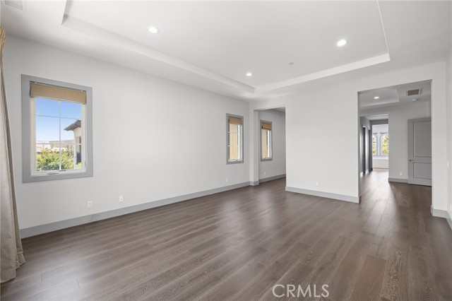 53 Thrasher, Irvine CA: https://media.crmls.org/medias/1b08a84f-e808-4695-b1e3-880299e2bf6d.jpg