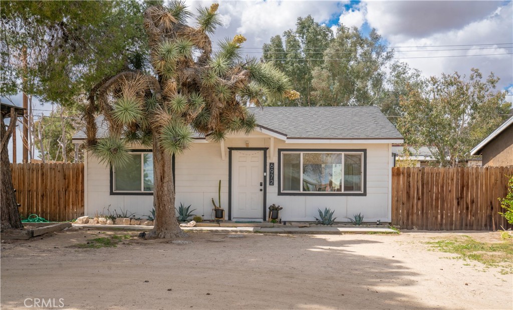 6972 Tamarisk Avenue
