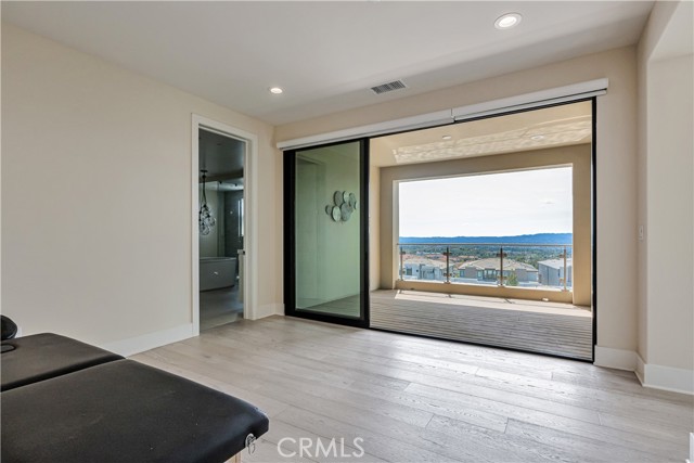 20532 W Birmingham Way, Porter Ranch CA: https://media.crmls.org/medias/1b091923-7620-4a39-9f20-fbede70888cf.jpg