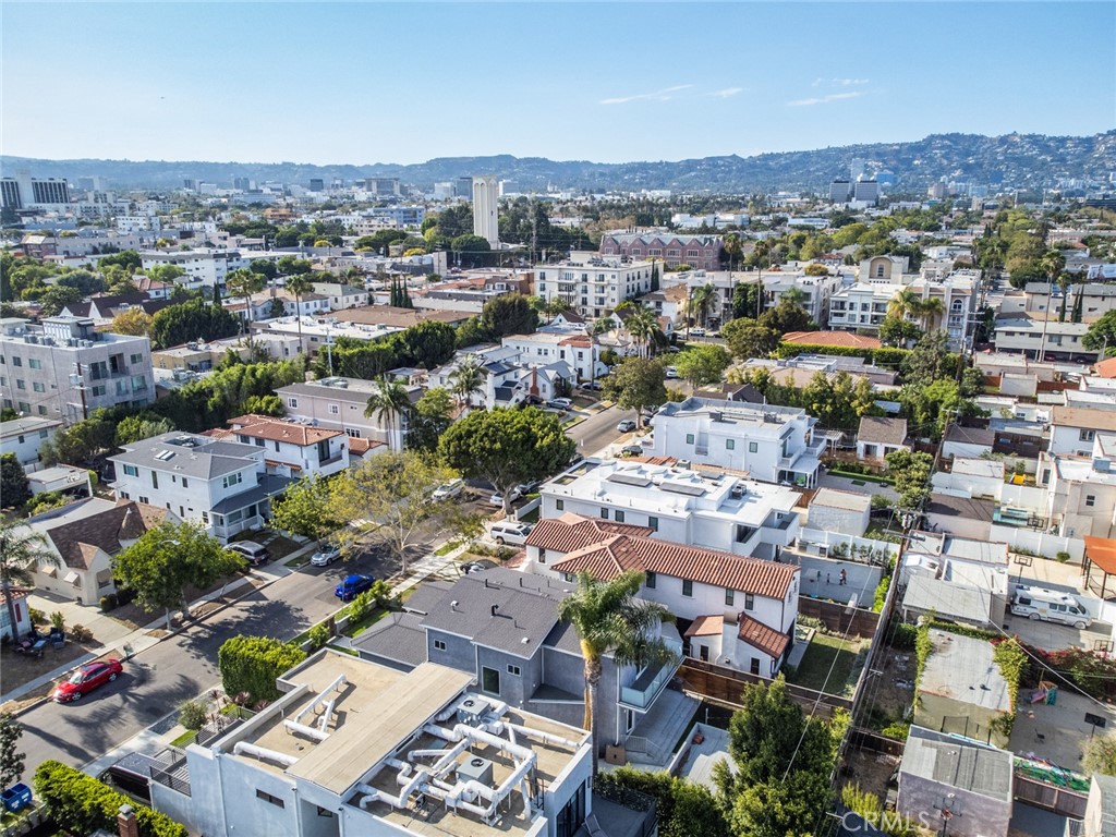 https://media.crmls.org/medias/1b093848-2cd6-484a-add8-1341f64c0439.jpg?preset=X-Large