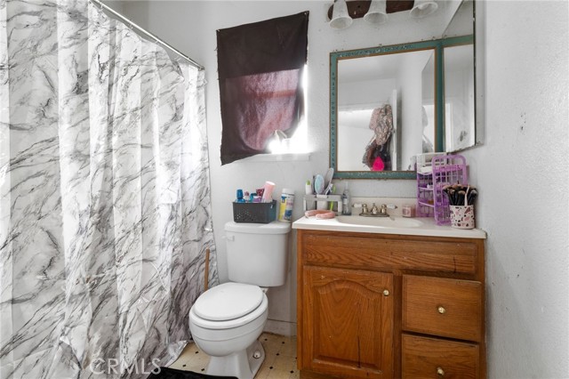Detail Gallery Image 15 of 22 For 721 F St, Livingston,  CA 95334 - 3 Beds | 2 Baths