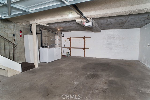 Detail Gallery Image 11 of 12 For 1425 Centinela Ave #1,  Santa Monica,  CA 90404 - 2 Beds | 2/1 Baths