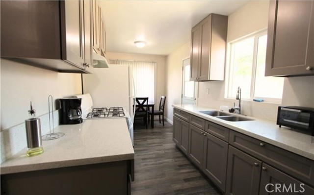 Detail Gallery Image 15 of 28 For 4822 Live Oak St, Cudahy,  CA 90201 - – Beds | – Baths